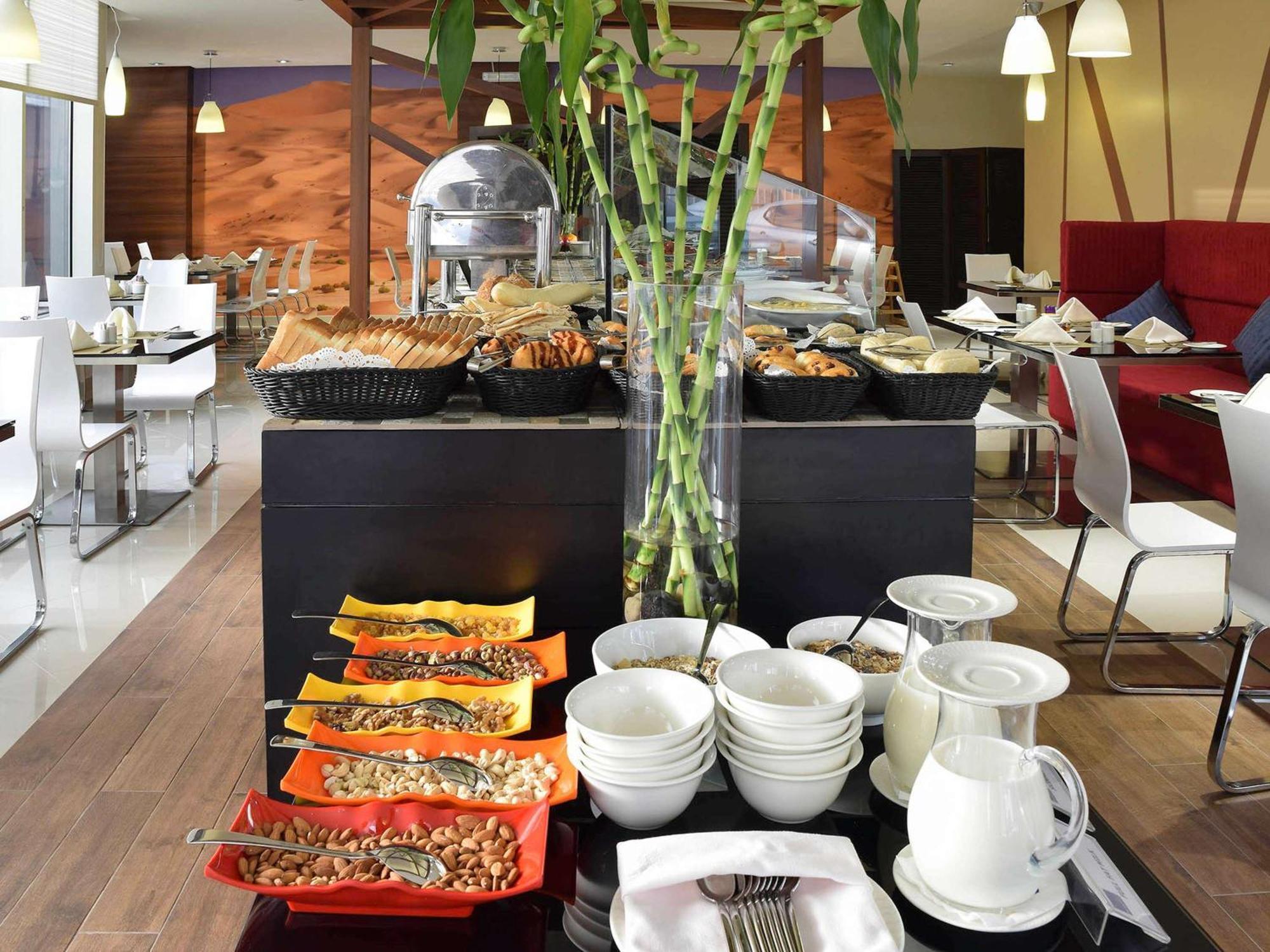 Novotel Suites Riyadh Centre Экстерьер фото